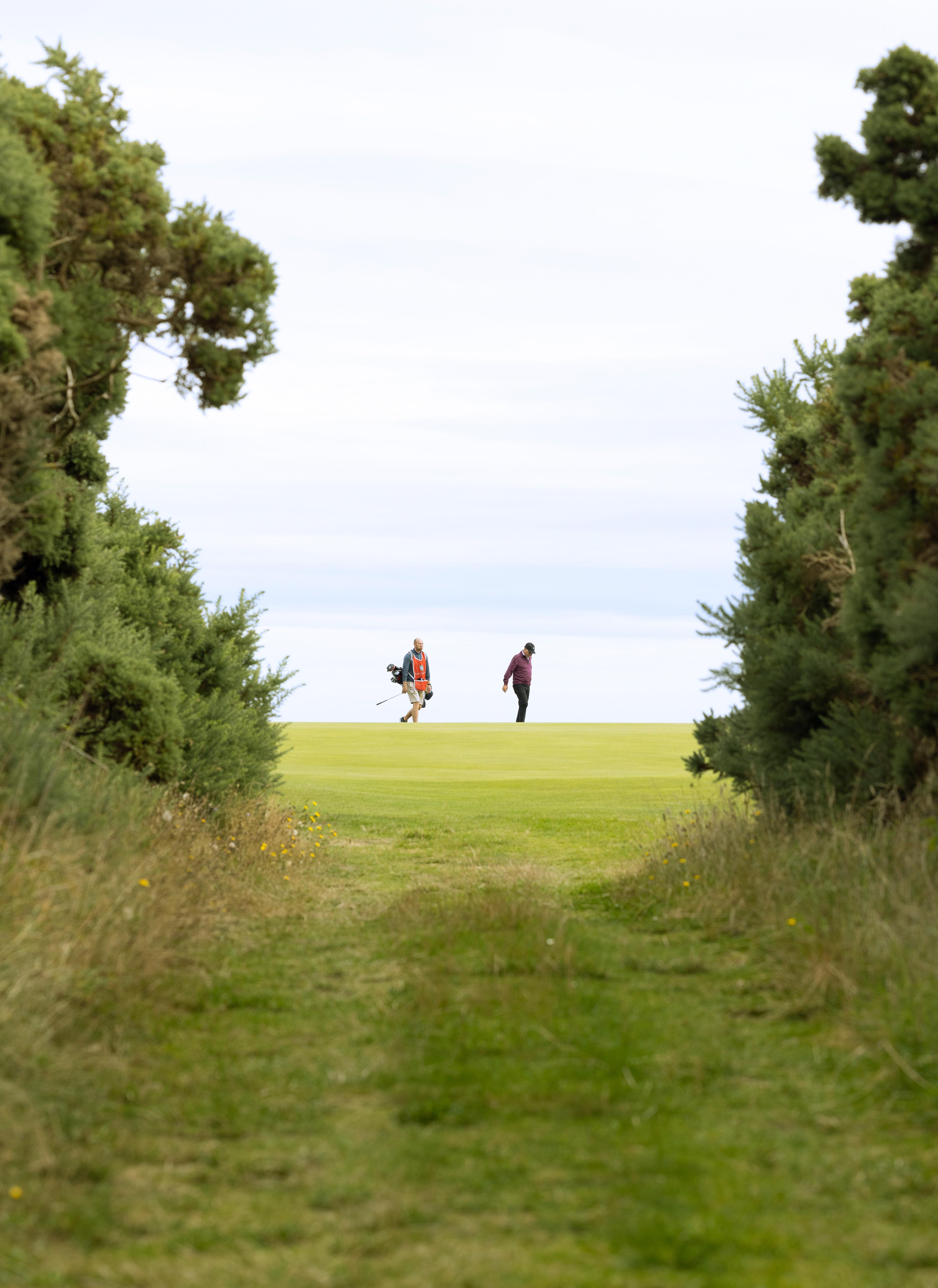 Dornoch Station Hotel Bagian luar foto Golfers on the 18th fairway