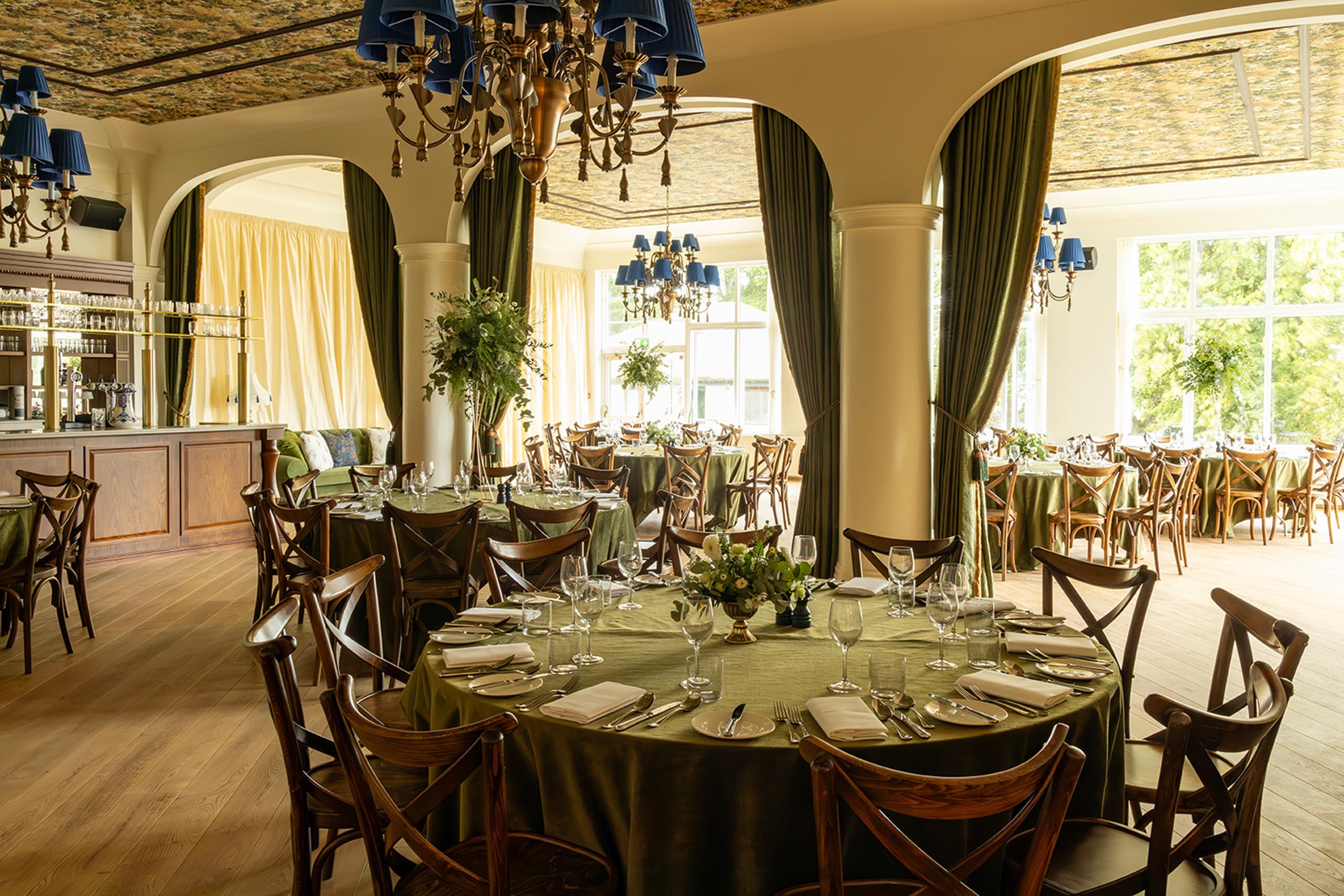 Dornoch Station Hotel Bagian luar foto The Long Room
