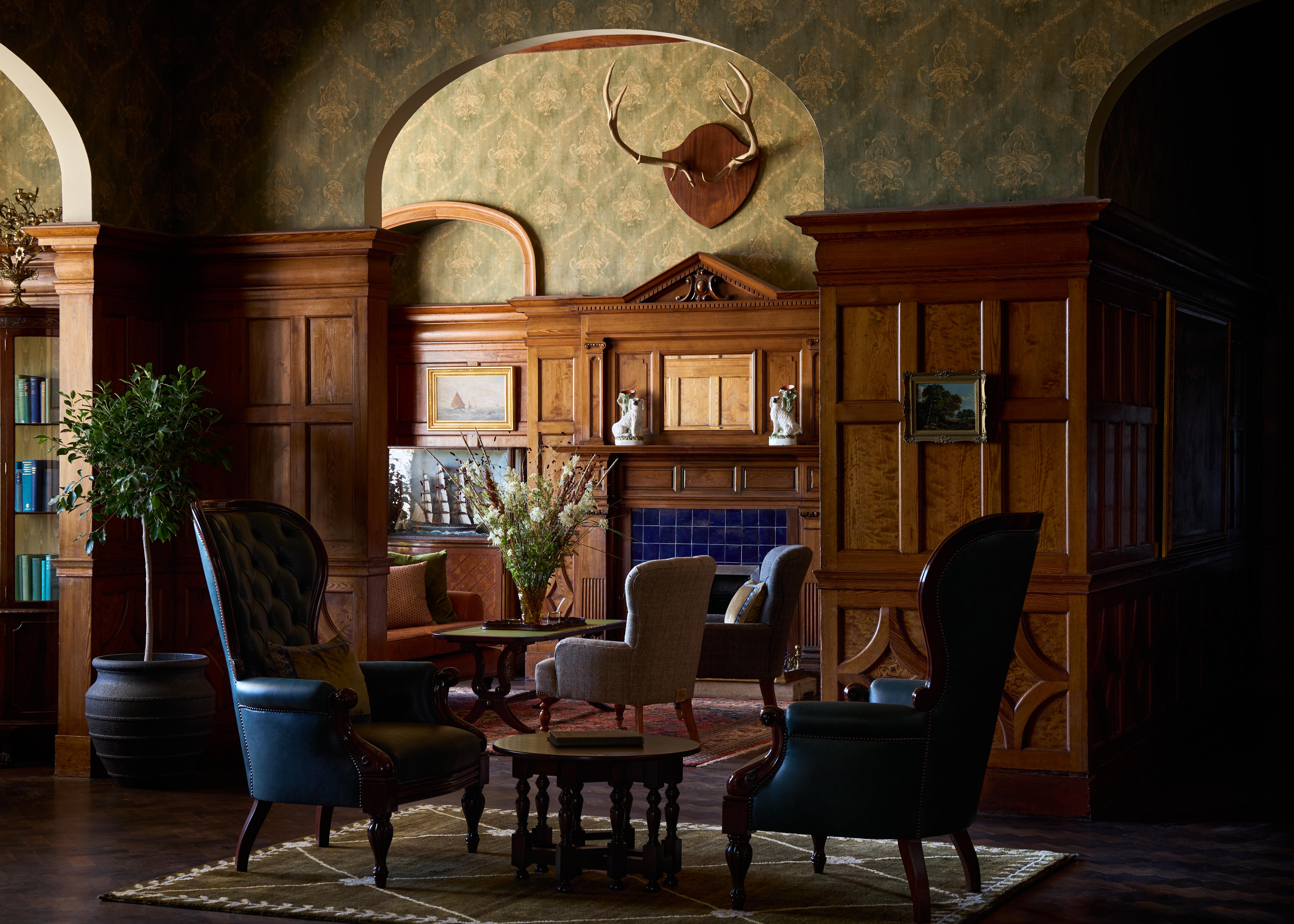 Dornoch Station Hotel Bagian luar foto The library at the hotel